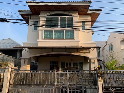 2-story detached house for rent, near MRT Bang Son and MRT Wong Sawang, just 2 minutes.