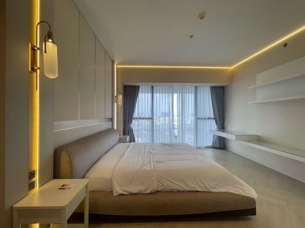 Private Pool (For Rent) 3 BEDROOM 4 Bathroom 227 SQ.M- READY TO MOVE IN - CALL NOW 094-641-5974