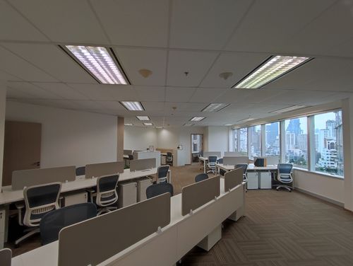 Office for rent, Ploenchit (Office For Rent), CRC Tower All Seasons Place, office space, size 100 - 1,700 square meters, price 990 baht/sq m, near BTS Ploenchit, Wireless Road, Lumpini, Chidlom, Pathumwan, Lang Suan  