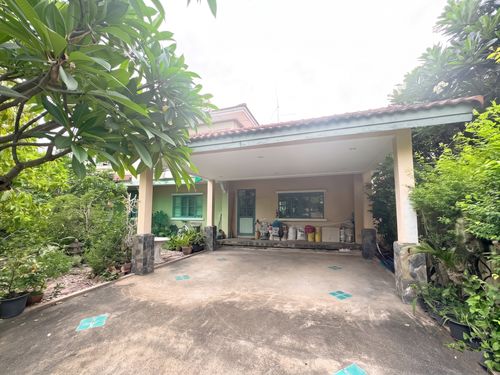 Luxurious colonial style house for sale in the middle of nature ✨