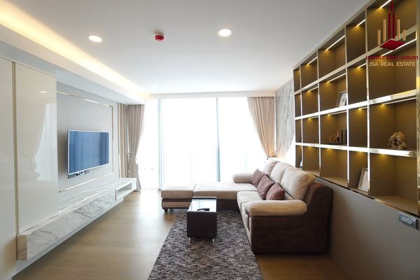 ✨ For Rent: Siamese Exclusive Queen Condo ✨ 💰 Only 45,000 THB/month