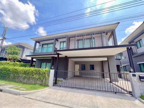 House for sale in 99% new condition, Centro Bangna King Kaeo. Fully furnished, ready to move in I rarely stay.