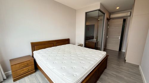 For sale, 1 bedroom, 45 sq m, large room, comfortable living, prime location, near Chula, Banthat Thong, Yaowarat and the entrance and exit point of the Rama 4 Expressway.