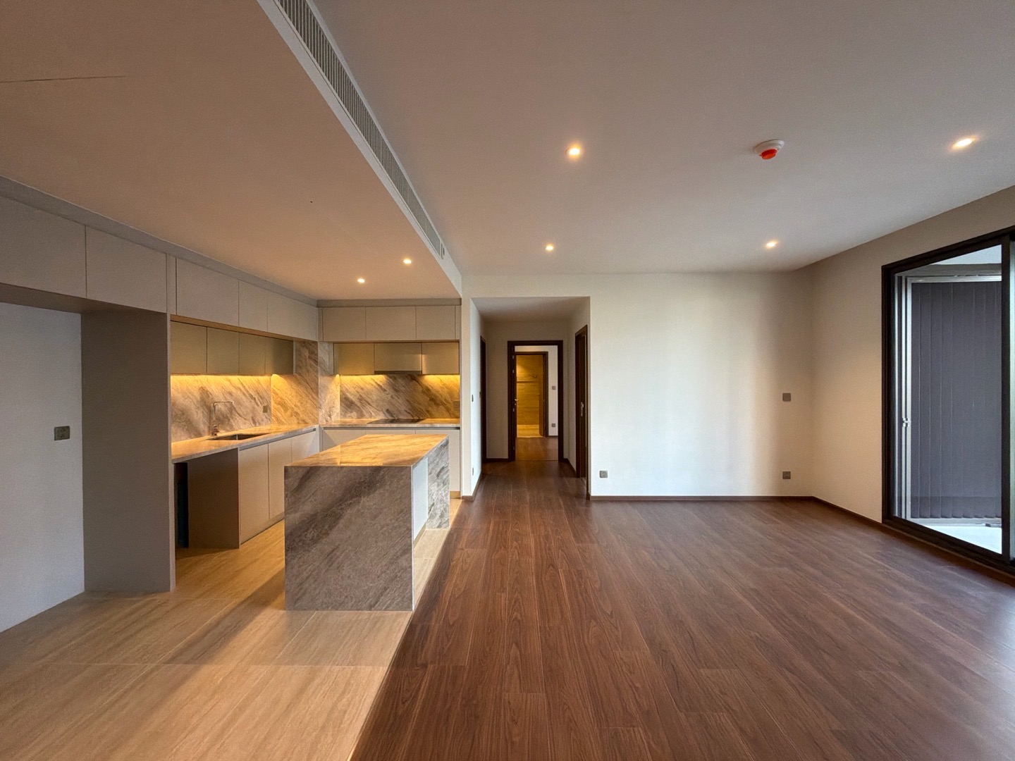 RARE unit!! 3 BEDROOM ready to move in | 115% parking | VIA Sukhumvit 61