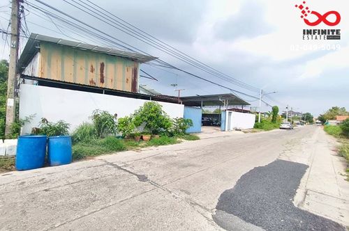Land for sale with 1 one-story house, Thepkunchorn 36, Khlong Nueng, Khlong Luang, Pathum Thani.