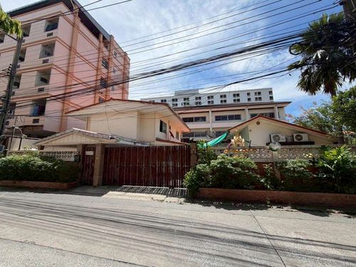 Spacious House for Sale Phra Khanong | Family Home Best Value | Near BTS Phra Khanong | 19,500,000 THB | บ้านกว้างขาย พระโขนง เหมาะครอบครัว คุ้มค่า ใกล้ BTS พระโขนง 19,500,000 บาท - LTHC14794