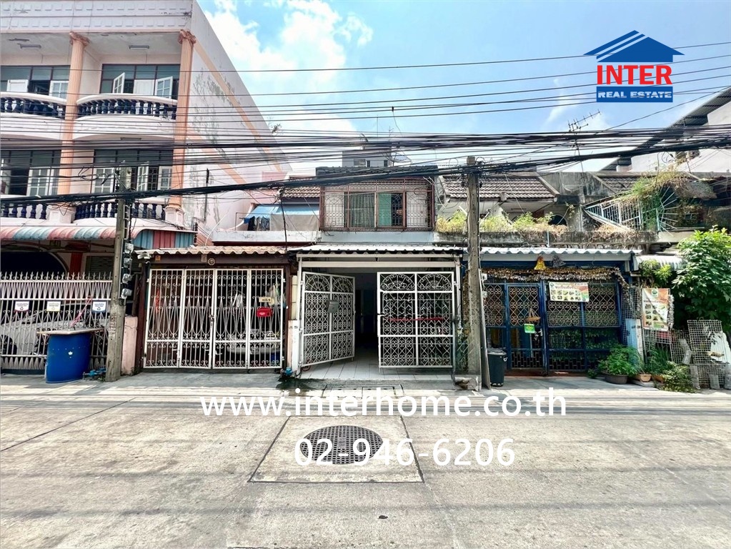 Townhouse, 2 floors, 30.1 sq m. Townhouse, Soi Chanburi 2, Mitmaitri Road, Vibhavadi Rangsit Road, Huai Khwang District, Bangkok.
