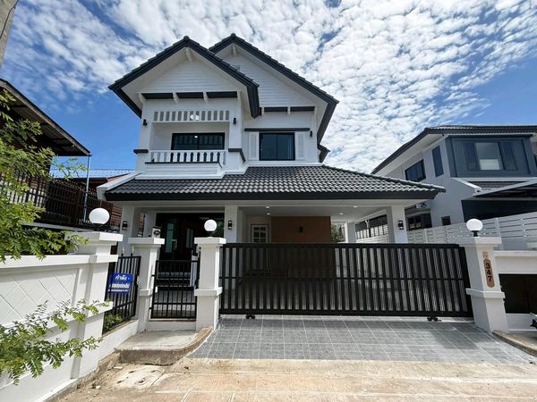💫ขาย บ้านเดี่ยว วรารมย์ เพชรเกษม 81 เฟส 2💫
🏡บ้านรีโนเวทใหม่ หลังริมรั้ว พร้อมอยู่ ทำเลเพชรเกษม 81-บางบอน 5

✨รีโนเวทใหม่ พร้อมอยู่
✨หลังริมรั้ว มีพื้นที่ข้างบ้านและหลังบ้านกว้าง
✨มีห้องนอนชั้นล่าง จะกั้นหรือไม่กั้นก็ได้
✨ห้องนอน Master มีห้องน้ำในตัว
✨