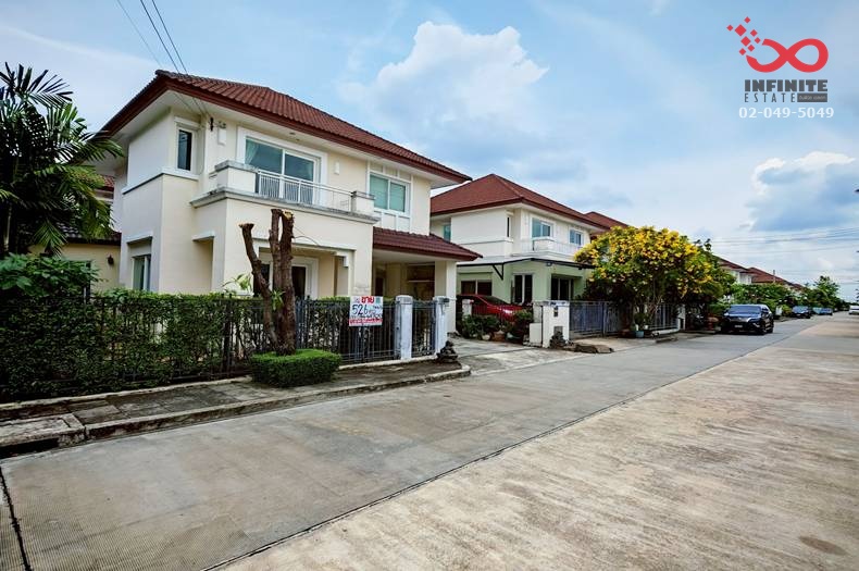 Single house for sale, The Centro Ramintra Kanchanaphisek, 52 sq m, near the Pink Skytrain.   Fashion Island