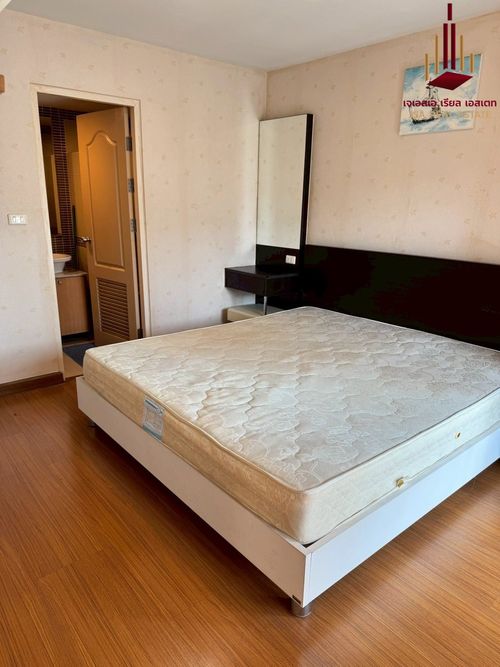 ✨ For Rent: The Next Ladprao 44 Condo ✨  💰 Only 14,000 THB/month