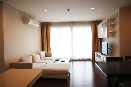 For rent Ivy Thonglor, beautiful room with bathtub. The best price Fully furnished, high floor, city view