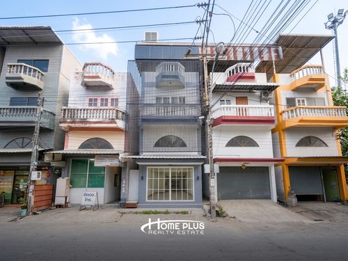 Townhome 3.5 floors, newly renovated, Soi Romklao 21, Intersection 2, Lat Krabang District.