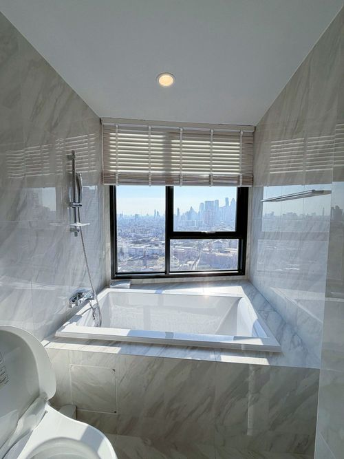 LTH15255 – 🌆 Modern Comfort Above the City | Rama 4 Condo | 19.9 MB Rama 4 Condo, high floor, offering views, convenience and value in a potential area.