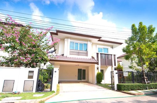 ให้เช่า บ้านเดี่ยว 2 ชั้น  หมู่บ้าน เซนโทร วัชรพล โครงการติดถนนใหญ่  ถนนสุขาภิบาล 5  พื้นที่ 62 ตรว. 3 ห้องนอน 3 ห้องน้ำ พร้อมอยู่