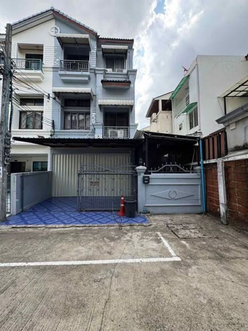 🔥 ขาย ทาวน์เฮ้าส์ 3 ชั้นราคาสุดคุ้ม  ✅ บ้านกลางเมือง รัชดา–เหม่งจ๋าย Baan Klang Muang Ratchada–Mengjai ใกล้ MRT ห้วยขวาง