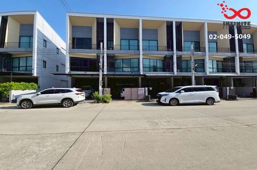 3-story townhome for sale, Nalin Grand Avenue Wongwaen-Rama 9, Kanchanaphisek Road, complete functions.