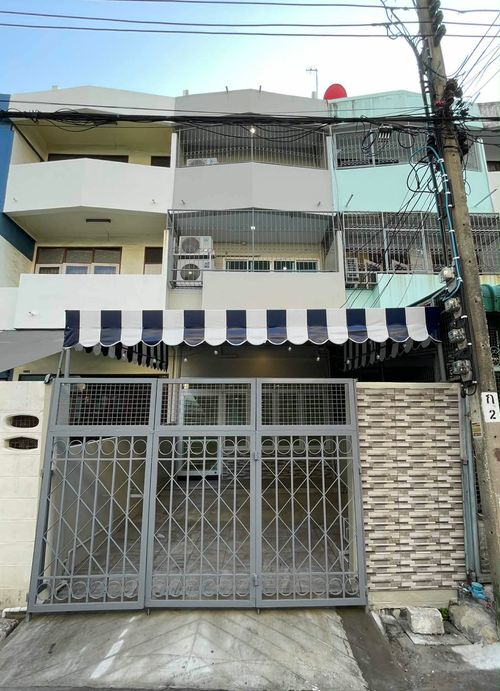 Townhouse Sukhumvit 93 / 3 bedrooms (for rent), Town House Sukhumvit 93 / 3 Bedrooms (FOR RENT) GNG072