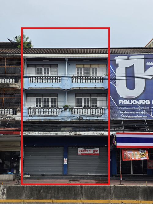 Commercial building for sale 📍next to Sukhumvit Road - Mueang Chonburi. Opportunity for people who ✴️“Ready to grow”✴️ Waiting for you right here
