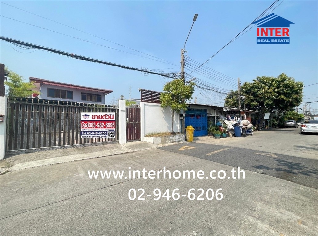 2-story detached house, 93 sq m, Burapha Villa Village 16. Soi Wat Weluwanaram 15, Intersection 13, Vibhavadi Rangsit Road, Songprapha Road, Don Mueang District, Bangkok