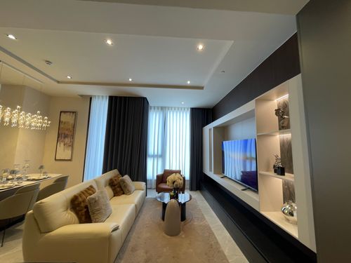 [THE CROWN JEWEL] 3-Bedroom Rare Unit @ Hyde Heritage Thonglor – ชีวิตเหนือระดับบนชั้น 31 วิวขอบฟ้าทิศเหนือ นิยามใหม่ของคำว่า “บ้าน“ ใจกลางสุขุมวิท-ทองหล่อ พบกับห้องหลุดจำหน่ายขนาดใหญ่พิเศษ 135.96 ตร.ม. บนชั้น 31 ที่มอบความเป็นส่วนตัวสูงสุดและทั