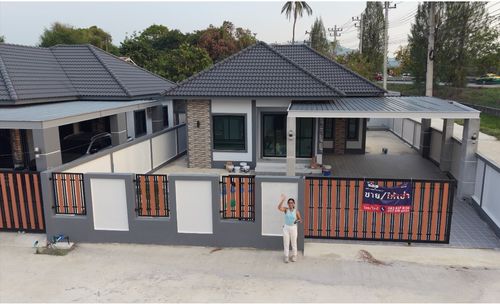 บ้านเดี่ยวหลังใหญ่ใกล้ตัวเมืองชลบุรีเพียง 10 นาที 