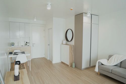 K-6890 BEST DEAL🔥🔥 ห้องตกแต่งใหม่ ใกล้สนามบินสุวรรณภูมิ Iris Avenue ลาดกระบัง  พร้อมอยู่