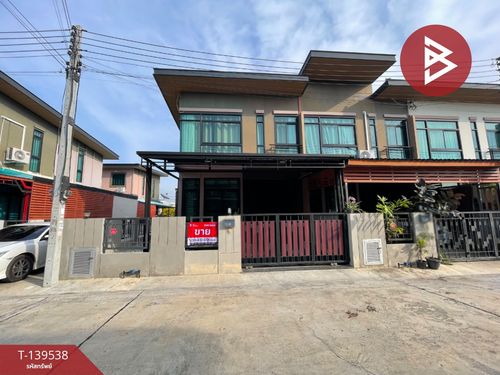Corner townhouse for sale, Breeze Amata Village by Sanmanee, Chonburi.