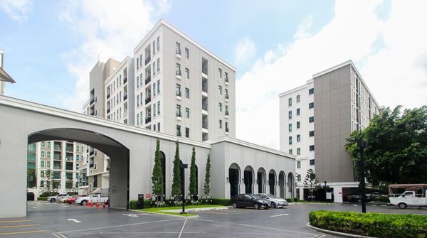 ✨ For Sale: Aspire Asoke Ratchada Condo ✨  💰 Only 4,950,000 THB