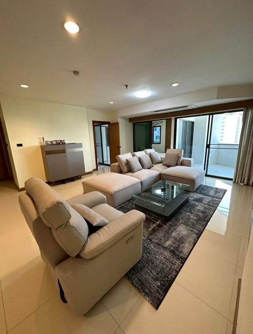 LTHC15258 - Spacious Condo High Floor Pet-Friendly for Rent Thonglor | City Lifestyle Best Value | Near BTS Thonglor | 65,000 THB | คอนโดให้เช่า ทองหล่อ ห้องใหญ่ ชั้นสูง เลี้ยงสัตว์ได้ คุ้มค่า ใกล้ BTS ทองหล่อ