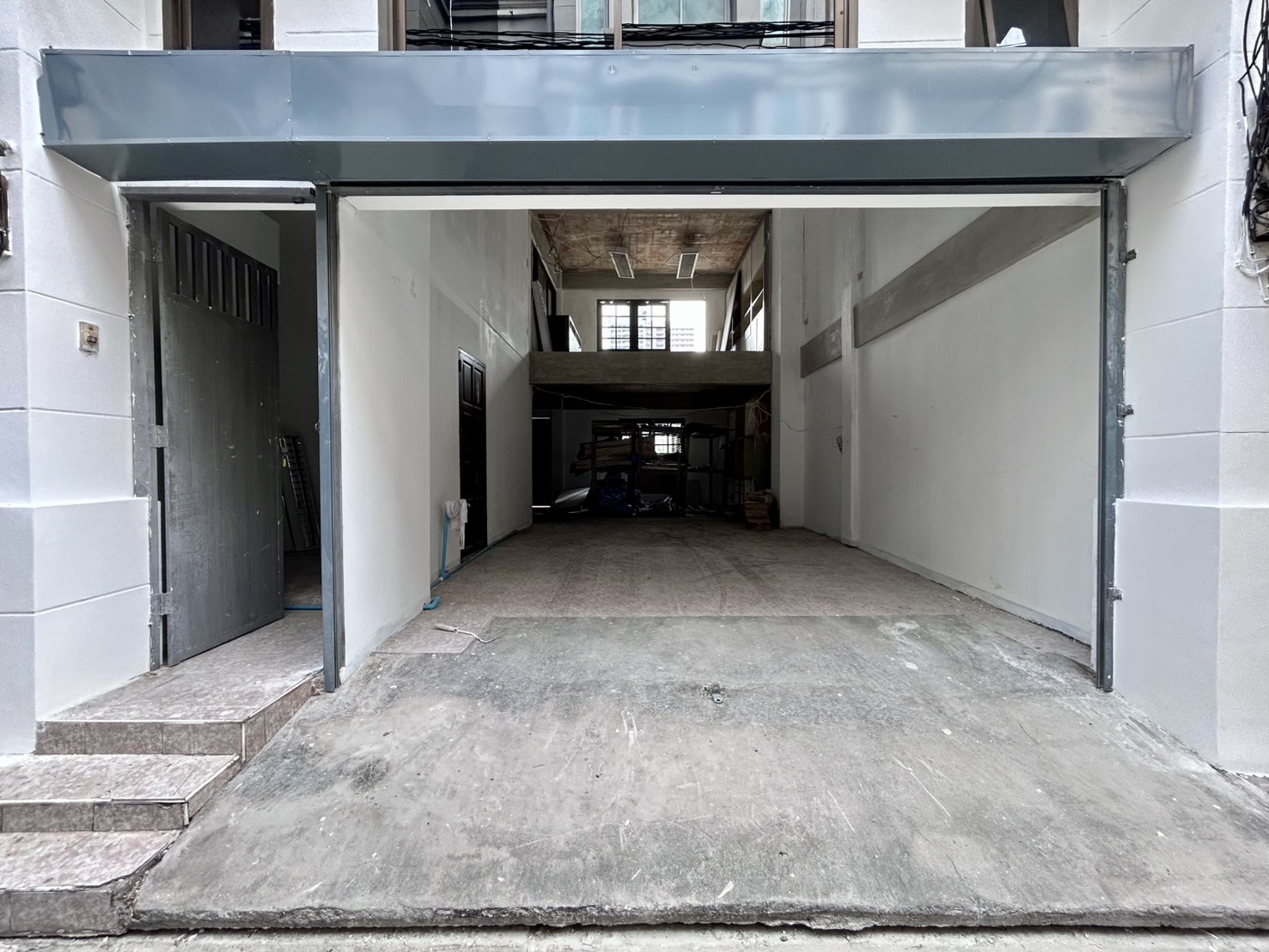 ให้เช่า: ทาวน์เฮาส์ 3 ชั้น ในย่านพร้อมพงษ์ เหมาะสำหรับร้านอาหาร Hostel