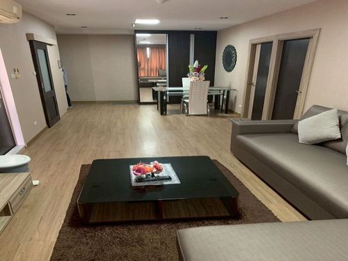 Large rooms are hard to find! Ladda Condo View Sriracha, 2 bedrooms, high floor, city and sea view, ready to move in.