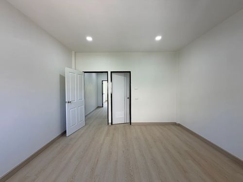 Ketnuti Garden Ladprao, newly renovated townhome, ready to move in.