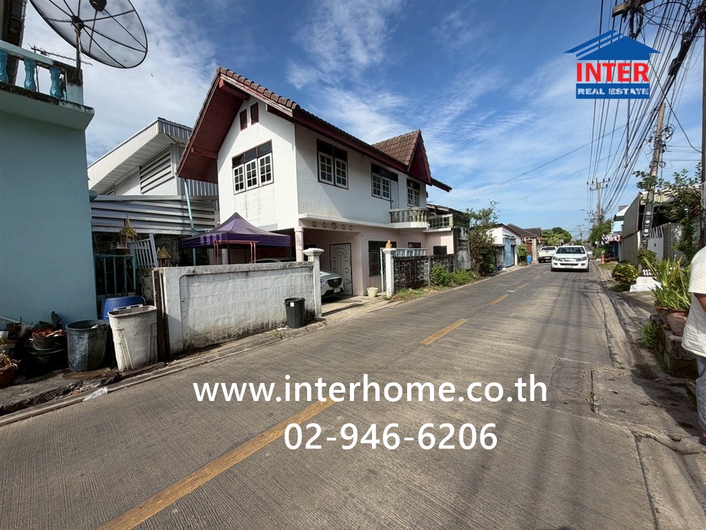 2-storey detached house, 27 sq m. Detached house, Soi Phutthamonthon Sai 3, Soi 13, Phutthamonthon Sai 3 Road, Phetkasem Road, Khlong Thawi Watthana Road, Phasi Charoen District, Bangkok