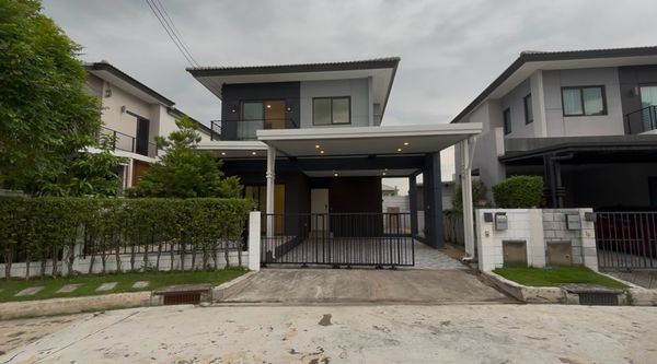 Single house for sale, Centro project: Centro Ratchaphruek-Suan Phak. Cheapest price in the project