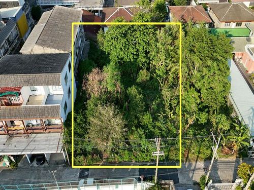 Land for sale in Sriracha, Sukhumvit Soi 29, 200 sq.wa. Prime location, near Tukcom shopping center.