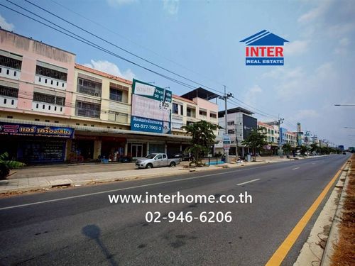 Commercial building, 3.5 floors, 43.4 sq m, Supalak Panich Home Village (Thanyaburi-Rangsit Khlong 7), Rangsit-Nakhon Nayok Road, Thanyaburi, Pathum Thani.