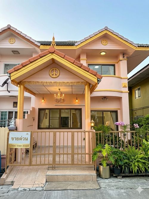 Golden Opportunity! Spacious Corner-Unit Townhome – Feels Like a Detached House Location Baan Monthon 3, Nong Khaem | Near MRT Blue Line | Ultimate Convenience