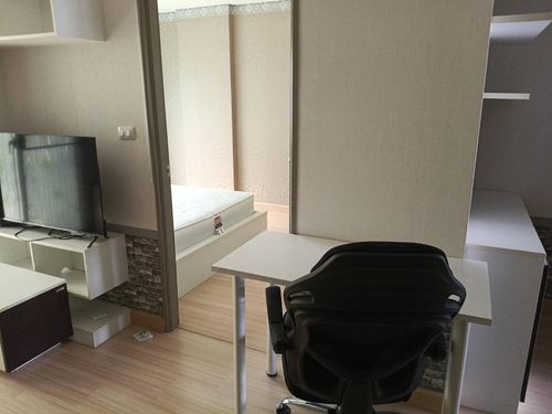 (รหัส SM1914) ขายคอนโด โครงการ Serrano Condominium : เซอราโน่ คอนโดมิเนียม