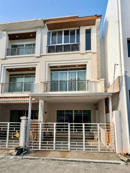 Baan Klang Krung The Royal Vienna Ratchavipa - Ratchadaphisek / 3 Bedrooms (FOR SALE) BNS029