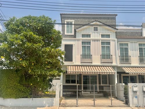 💥ForRent💥3Bed Duplex • Indy Bangna-Ramkhamhang 2 🏡 Near Mega Bangna 🛒 Corner House 🌟Beautifully decorated 🌟 Ready to move in ‼️