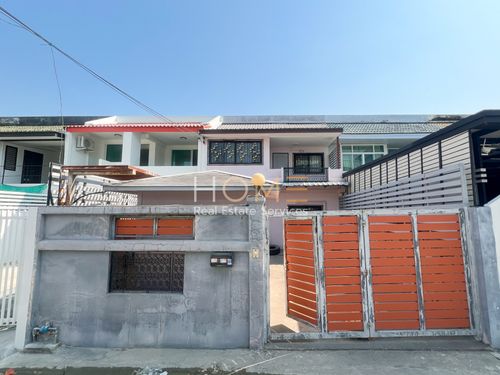 Townhouse Soi Wachiratham Sathit 58 / 3 bedrooms (for sale), Townhouse Soi Wachiratham Sathit 58 / 3 Bedrooms (FOR SALE) GNG105