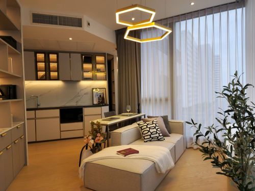 ให้เช่า Luxury  คอนโด  Ashton Asoke Rama 9 ขนาด 2 ห้องนอน 66 ตร.ม.  ย่านพระราม 9 เดินทางสะดวก