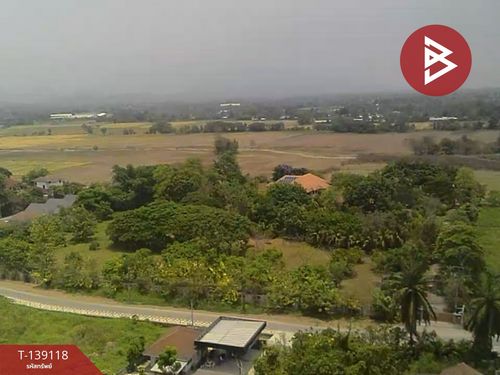 Single house for sale with land, area 12 rai 36 sq m, San Pa Tong, Chiang Mai, location next to the road.