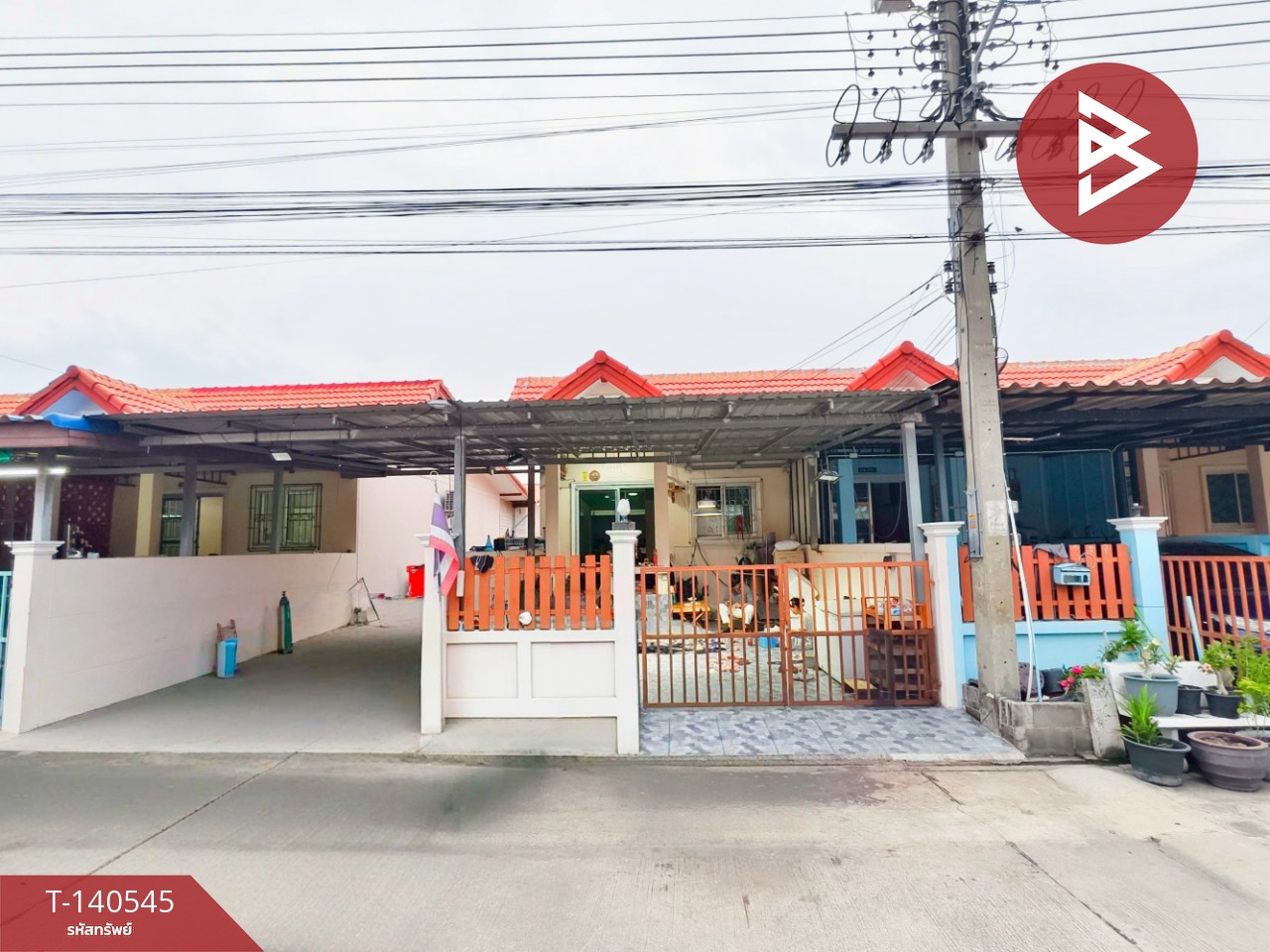 Townhouse for sale Seaside village, Khok Kham, Samut Sakhon