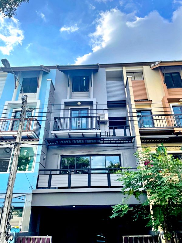 HK0021♛♚Home office for rent𝓼3 bedrooms for sale⚝Ratchada-Sutthisan♜MRT Sutthisan∞099-5919653,065-9423251▚Line@sureresidence