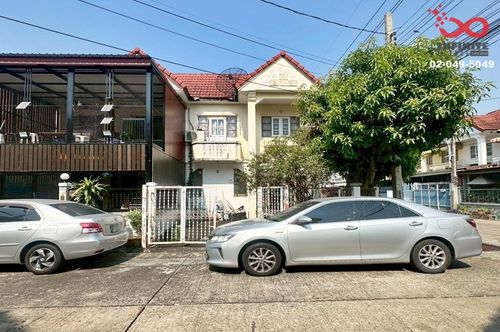 Townhouse for sale, 27 sq m, 2 floors, Lapawan 11, Bang Kruai-Sai Noi, Bang Bua Thong, Nonthaburi, corner house, near Chaiyaphruek Road.