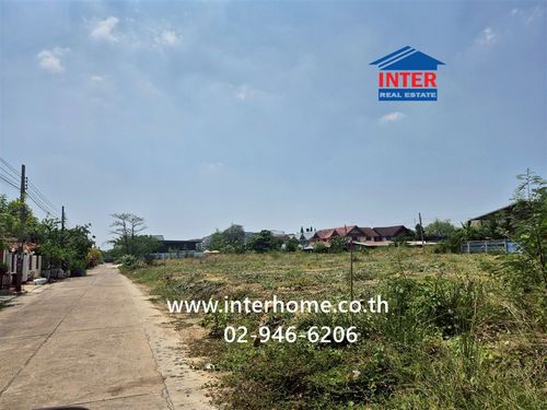 Empty land 400 sq m. Land, Sinpatthana Thani Village 1, Soi Thawi Watthana 9, Thawi Watthana Road, Borommaratchachonnani Road, Thawi Watthana District, Bangkok.
