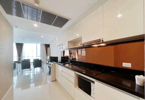 Condo for rent Up Ekkamai (formerly Estella Ekkamai) ✨🏙️ 
 Beautiful room, fully furnished, ready to move in, city view 
 near Gateway Ekkamai 1.8 km.