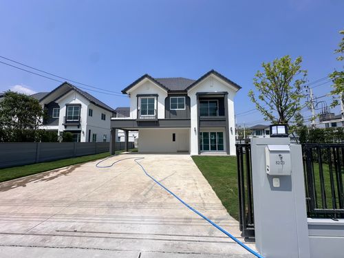 +++ Single house, starting price 6,599,000, land starting at 100 sq m., 4 bedrooms, 3 bathrooms, 3 parking spaces, 211 sq m. +++ ☎️ Contact Khun Eng 081-8019826