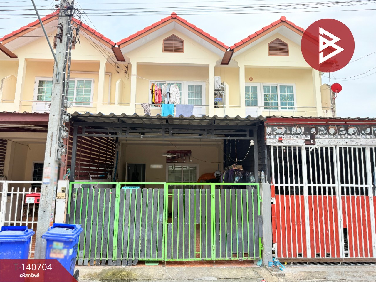 Urgent sale townhouse Fueang Fa Villa Village 17, Phase 2, Phraeksa, Samut Prakan